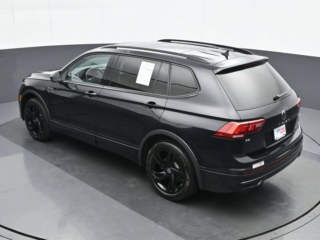 Used 2024 Volkswagen Tiguan SE R-Line AWD/4WD image 19