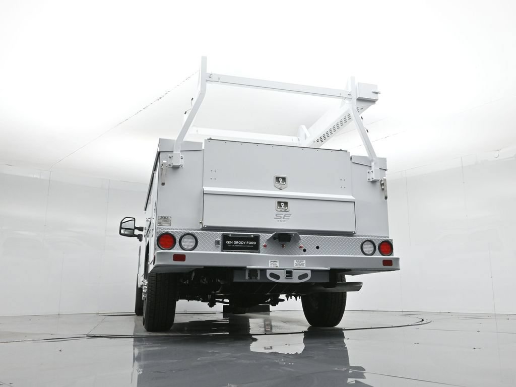 New 2026 Ford F350 XL w/ XL Chrome Package RWD image 58