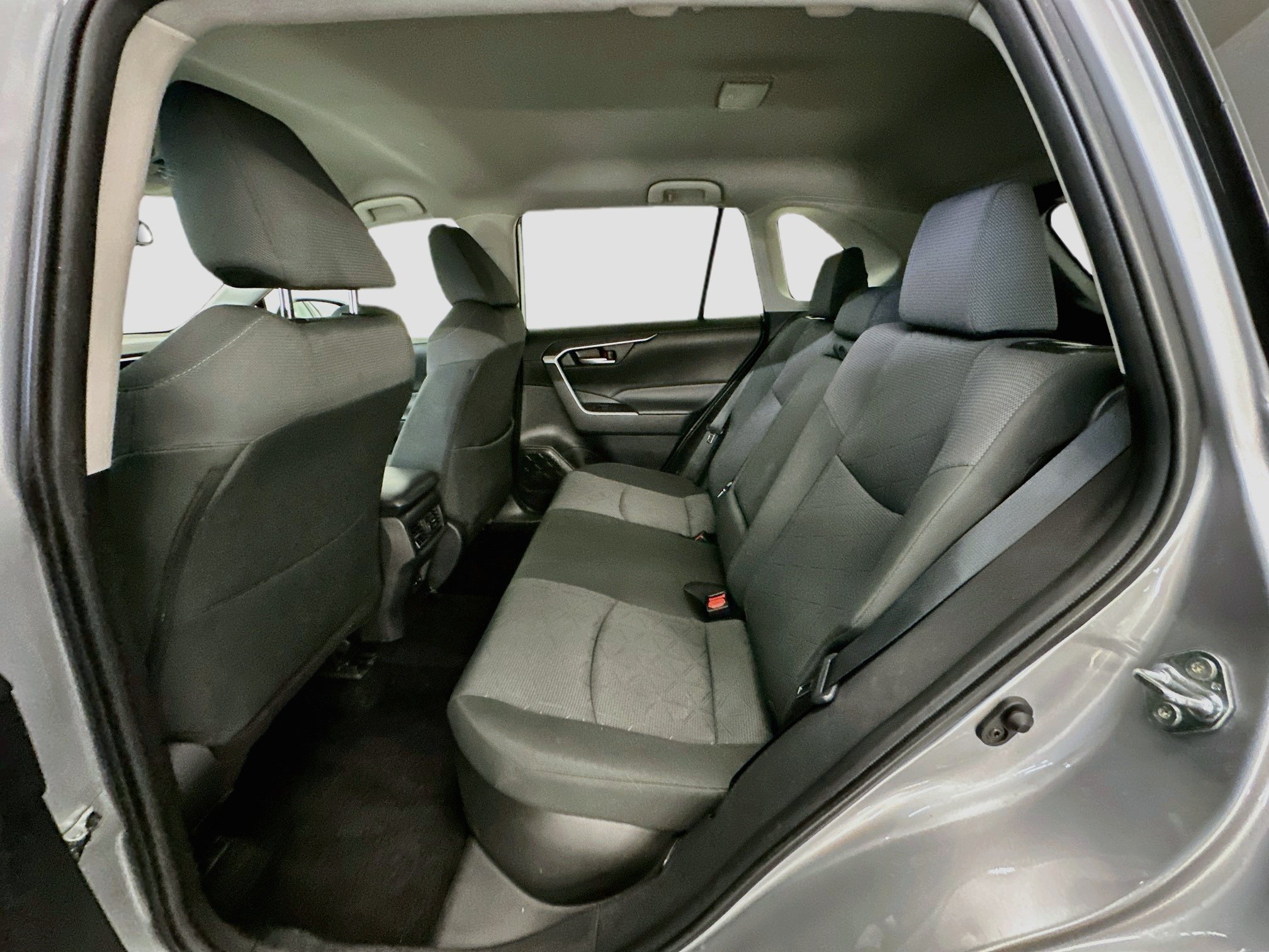 Used 2025 Toyota RAV4 XLE AWD/4WD image 29