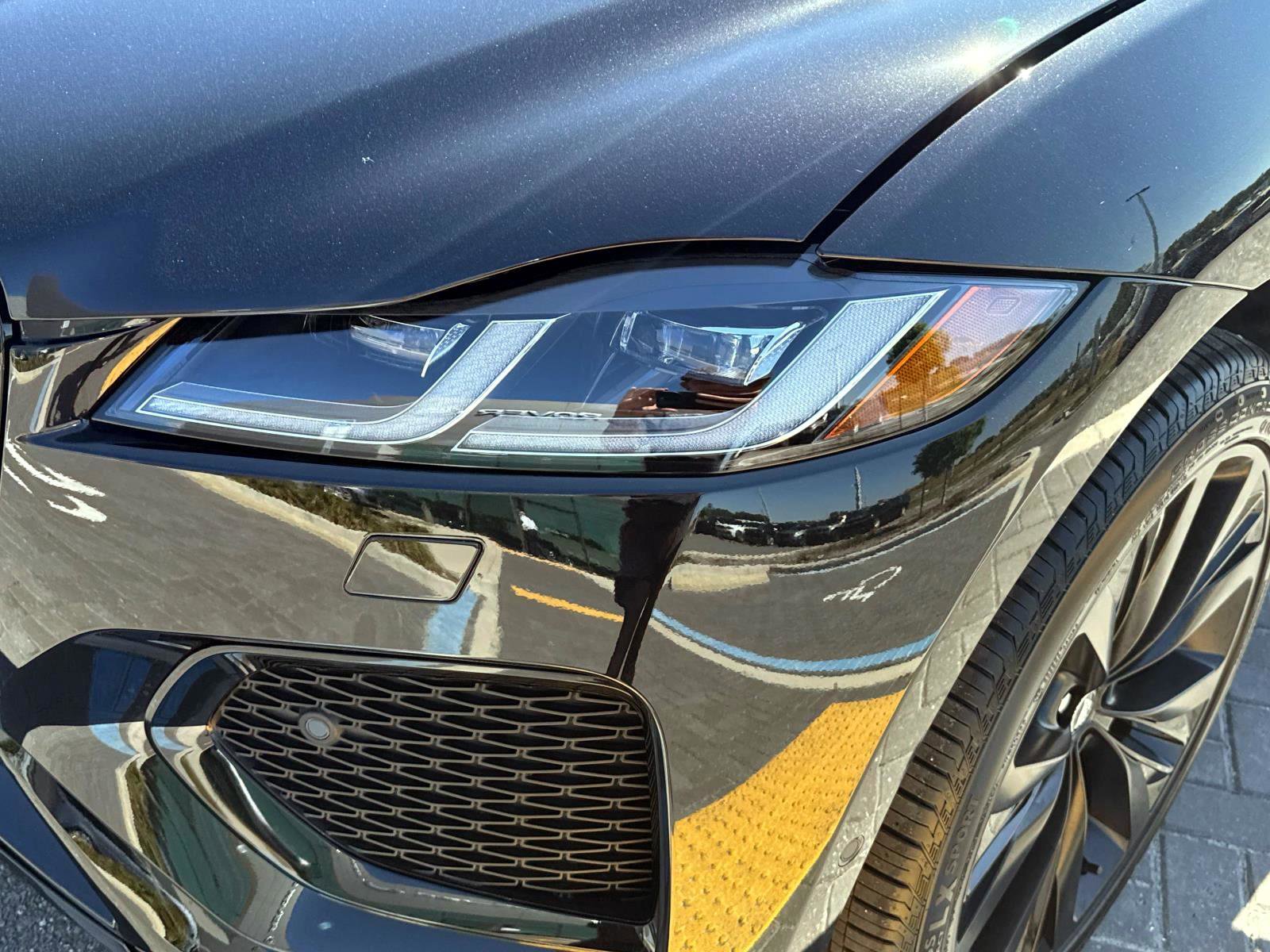 New 2026 Jaguar F-PACE R-Dynamic S image 10