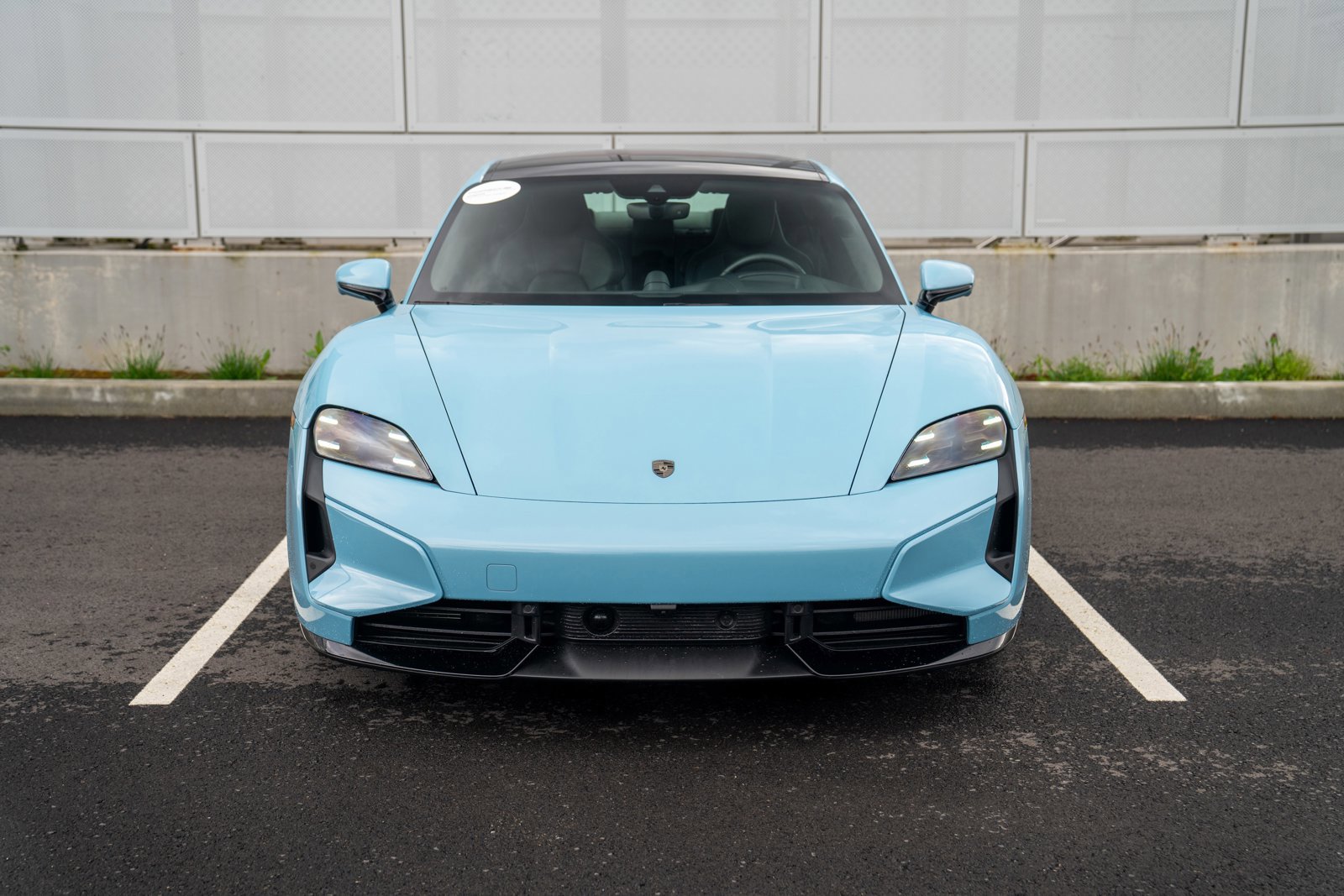 Certified 2025 Porsche Taycan Turbo image 6