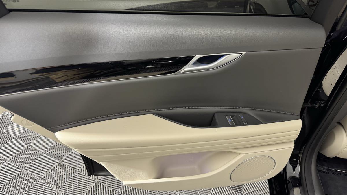 Used 2021 Genesis G80 2.5T AWD/4WD image 33