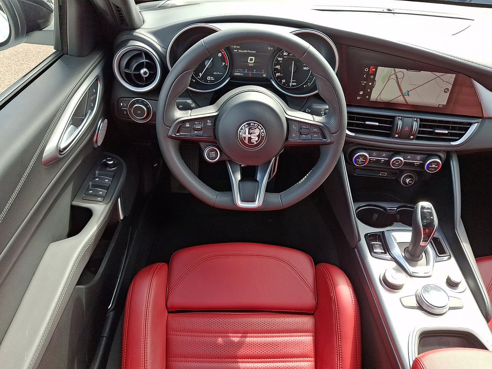 Used 2023 Alfa Romeo Giulia Veloce image 11