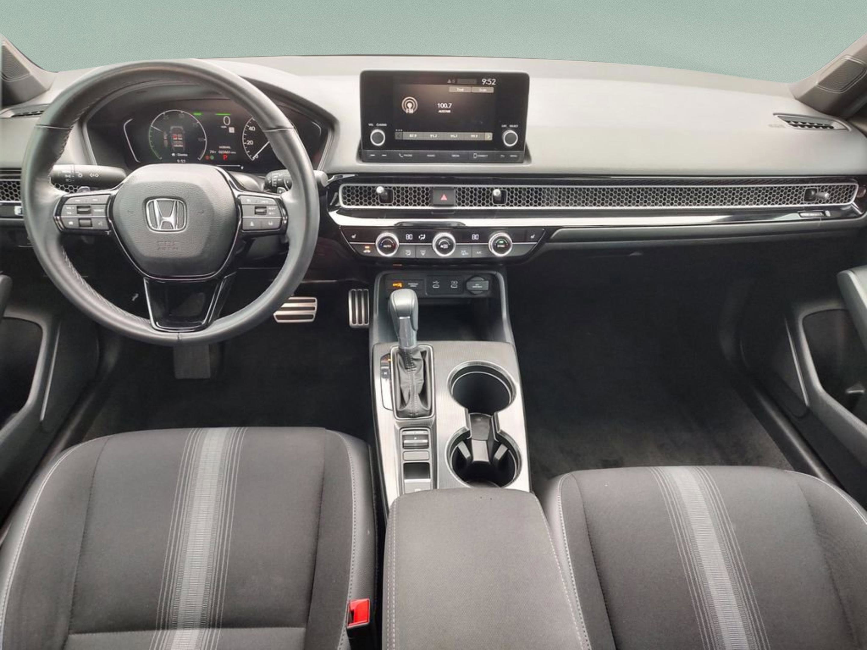 Used 2025 Honda Civic Sport image 9