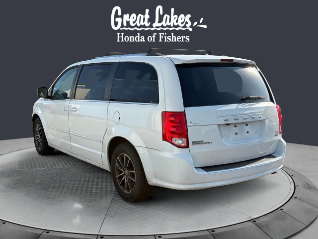 Used 2017 Dodge Grand Caravan SXT FWD image 3