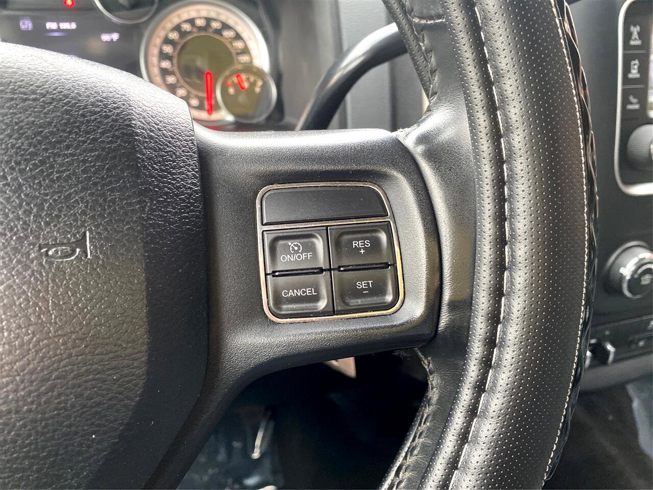 Used 2014 RAM 3500 Big Horn image 35