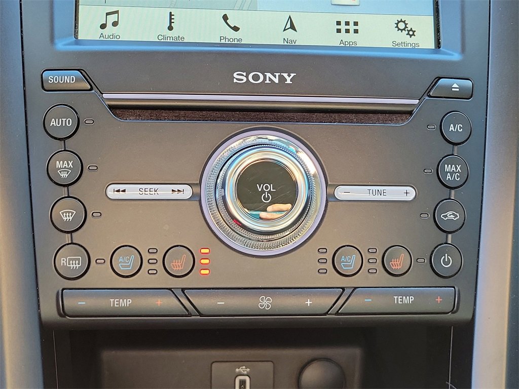 Used 2018 Ford Fusion Energi Titanium image 28