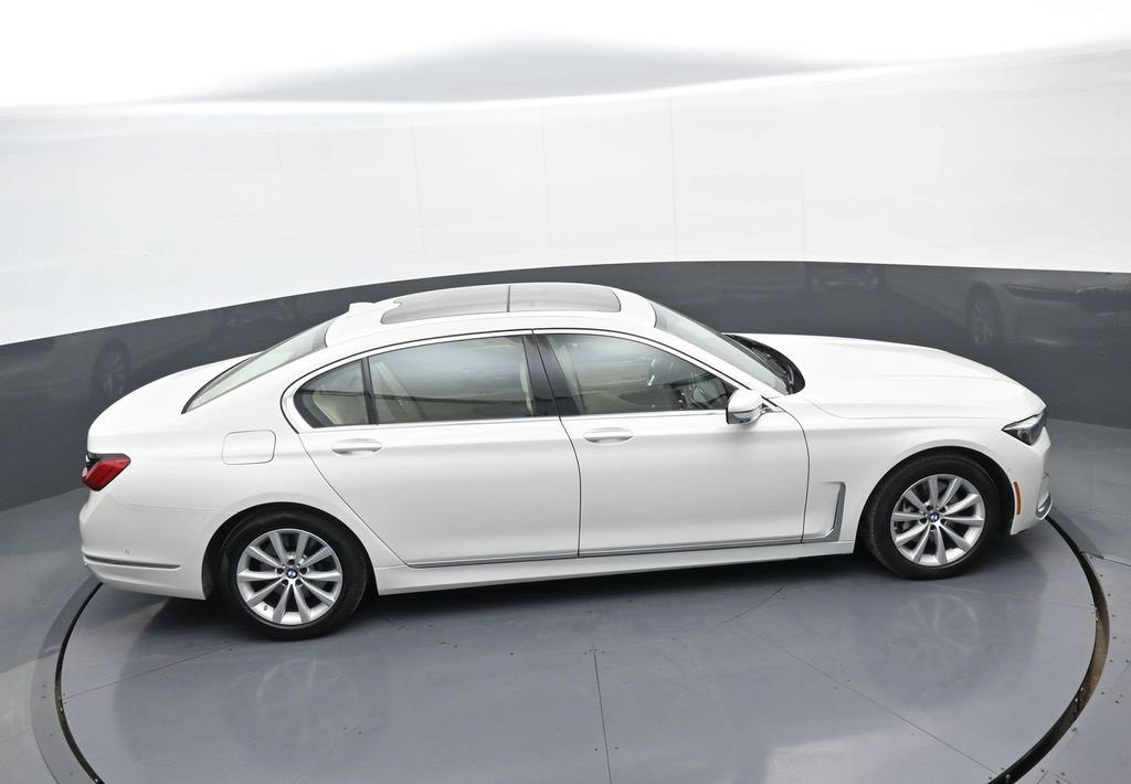 Used 2021 BMW 740i xDrive image 37