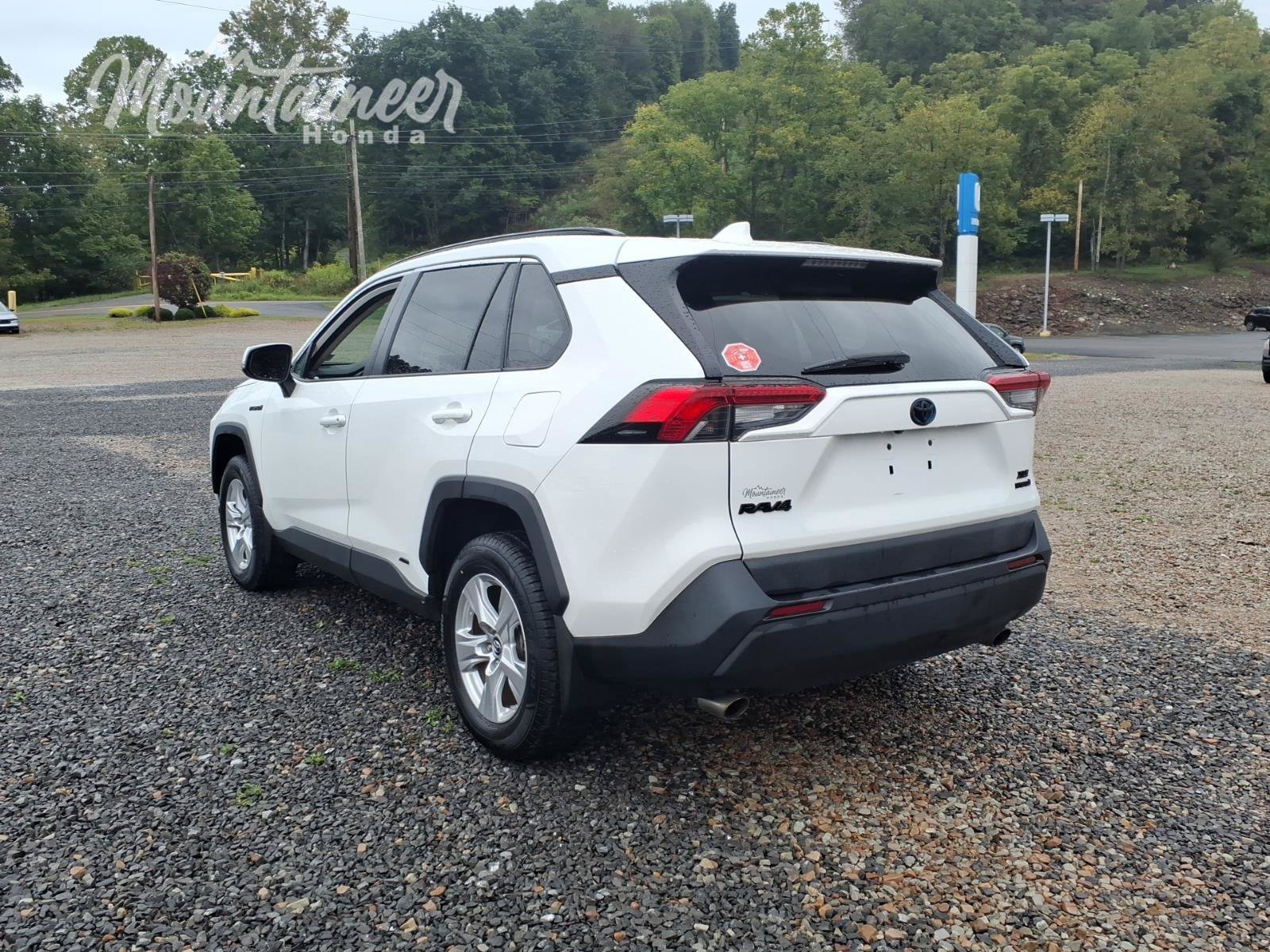 Used 2019 Toyota RAV4 XLE w/ Convenience Package AWD/4WD image 7