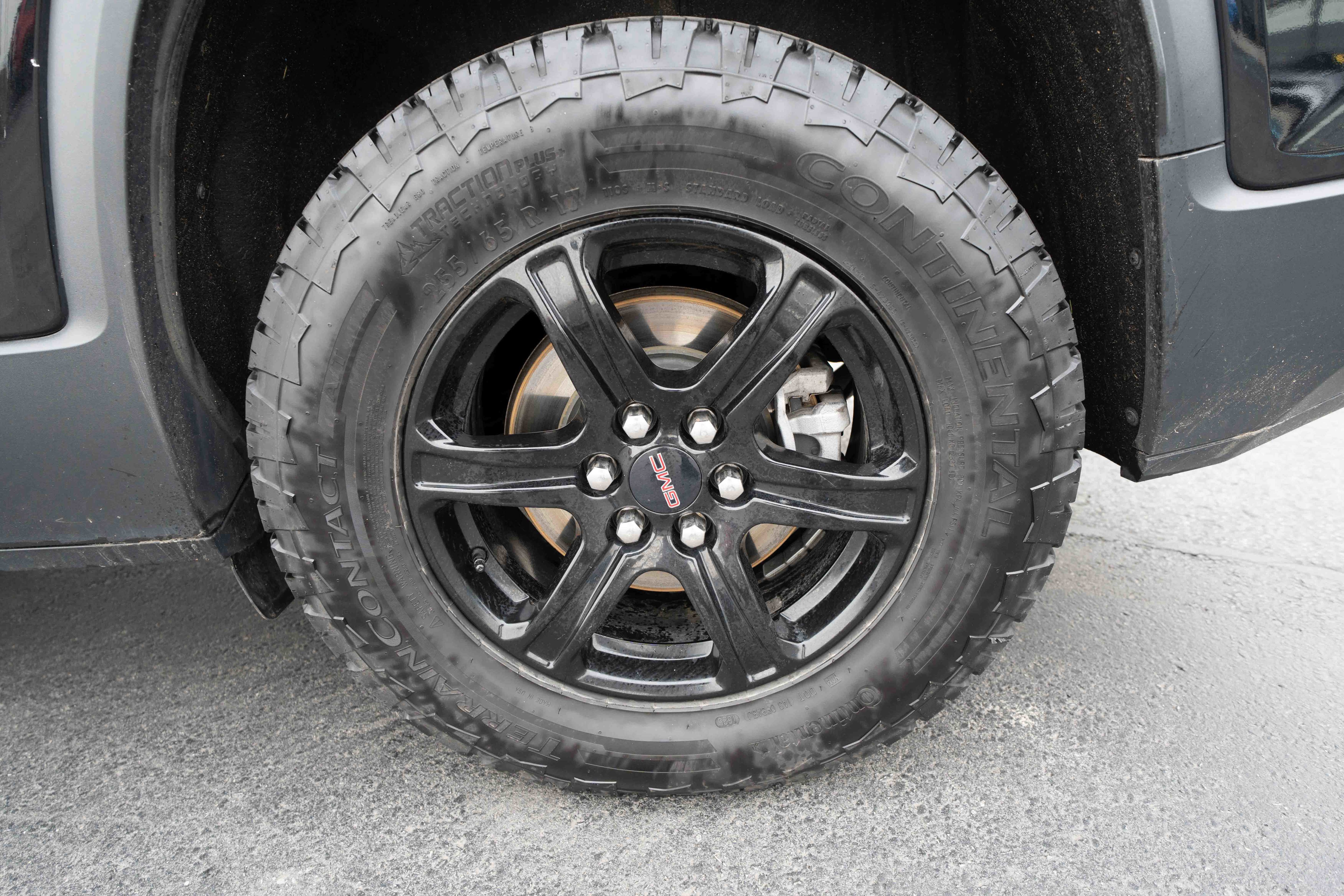 Used 2023 GMC Acadia AT4 w/ Technology Package image 29