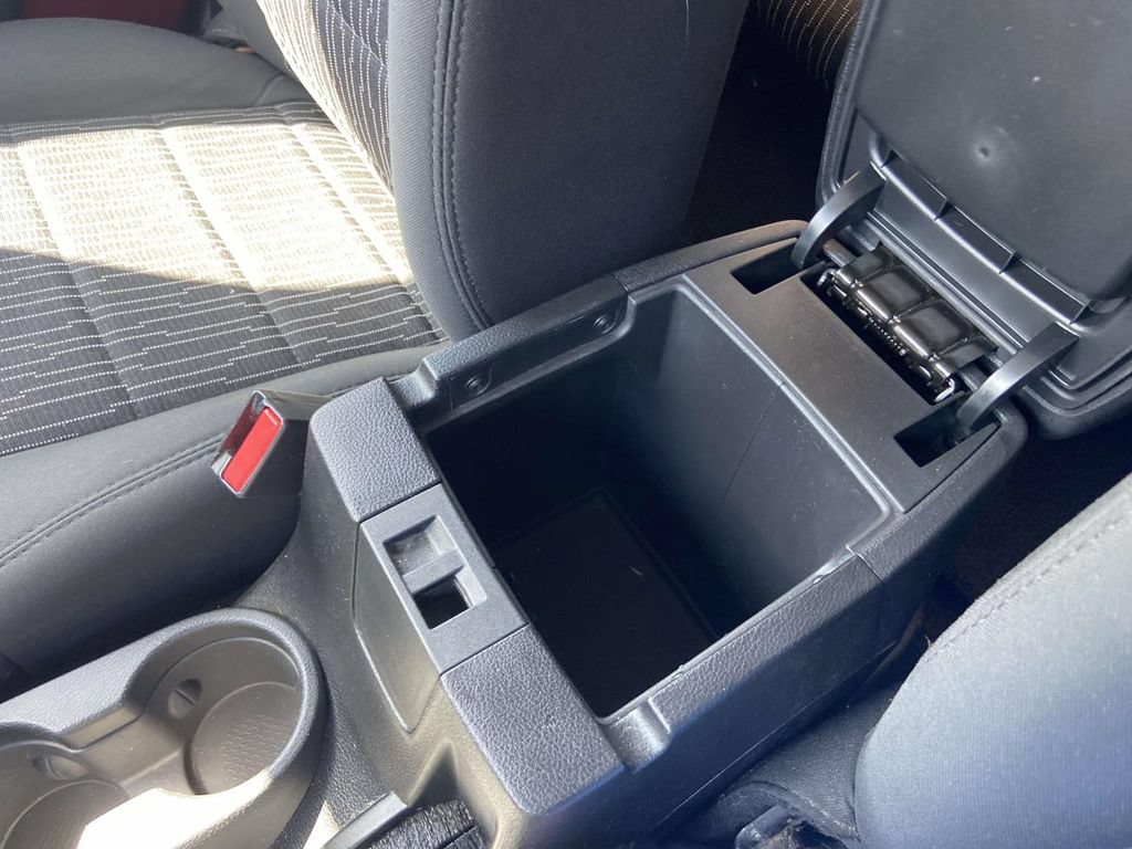 Used 2012 Jeep Wrangler Sport AWD/4WD image 25