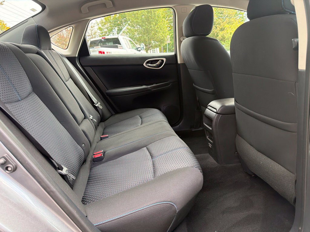Used 2018 Nissan Sentra SR w/ Technology Package FWD image 28