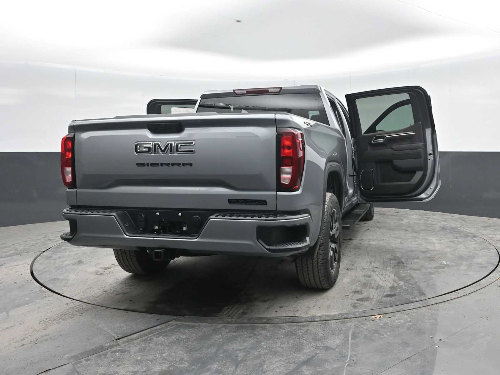 New 2026 GMC Sierra 1500 Elevation w/ LPO, Elevation Black Package AWD/4WD image 52