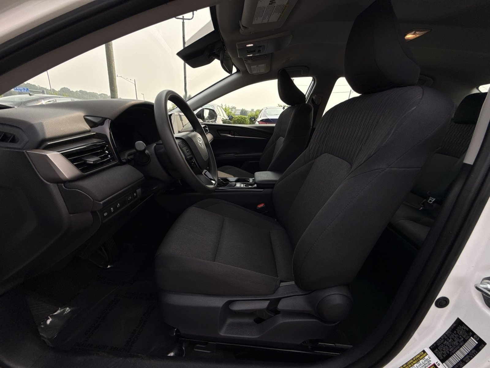 Used 2025 Toyota Camry LE FWD image 13