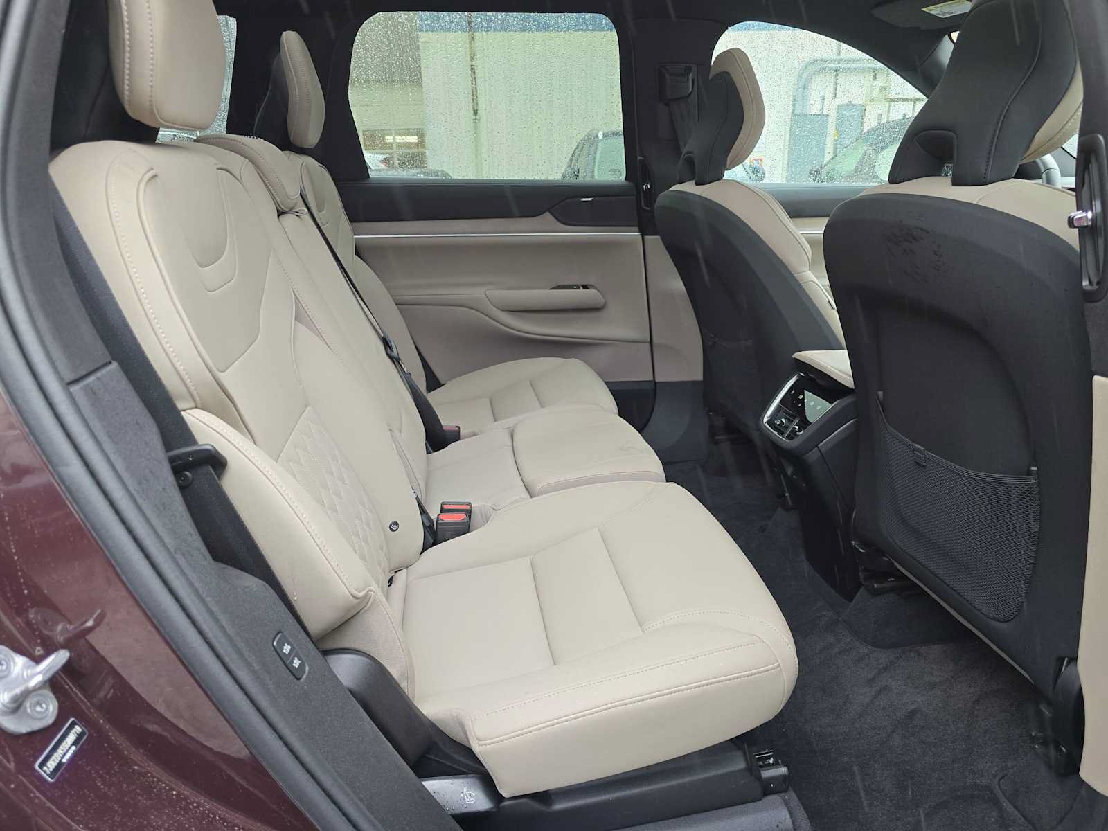 Certified 2025 Volvo EX90 Plus AWD/4WD image 13