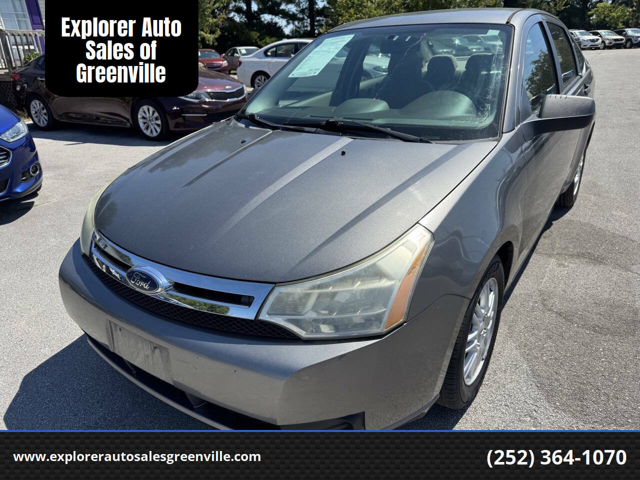 Used 2009 Ford Focus SE FWD image 2