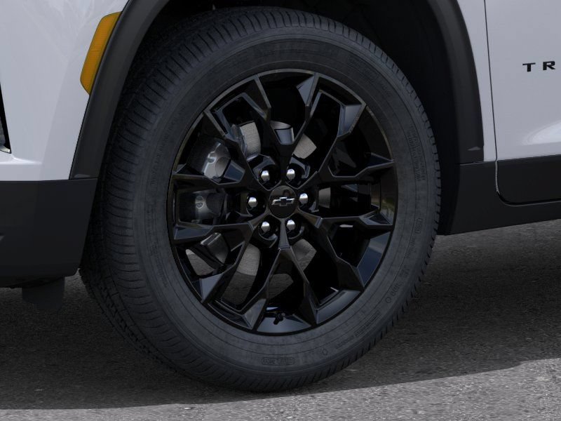 Used 2026 Chevrolet Traverse LT w/ Midnight/Sport Edition FWD image 9