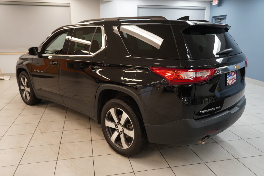 Used 2021 Chevrolet Traverse LT w/ LT Premium Package AWD/4WD image 10