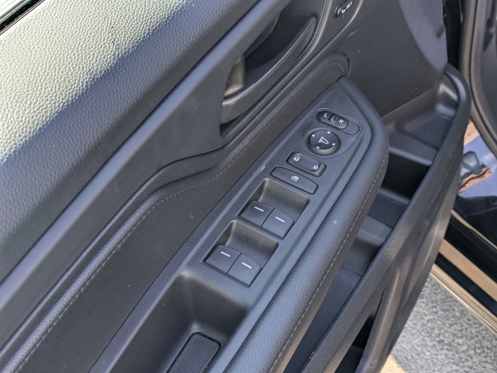 Used 2025 Honda Odyssey Sport-L image 13