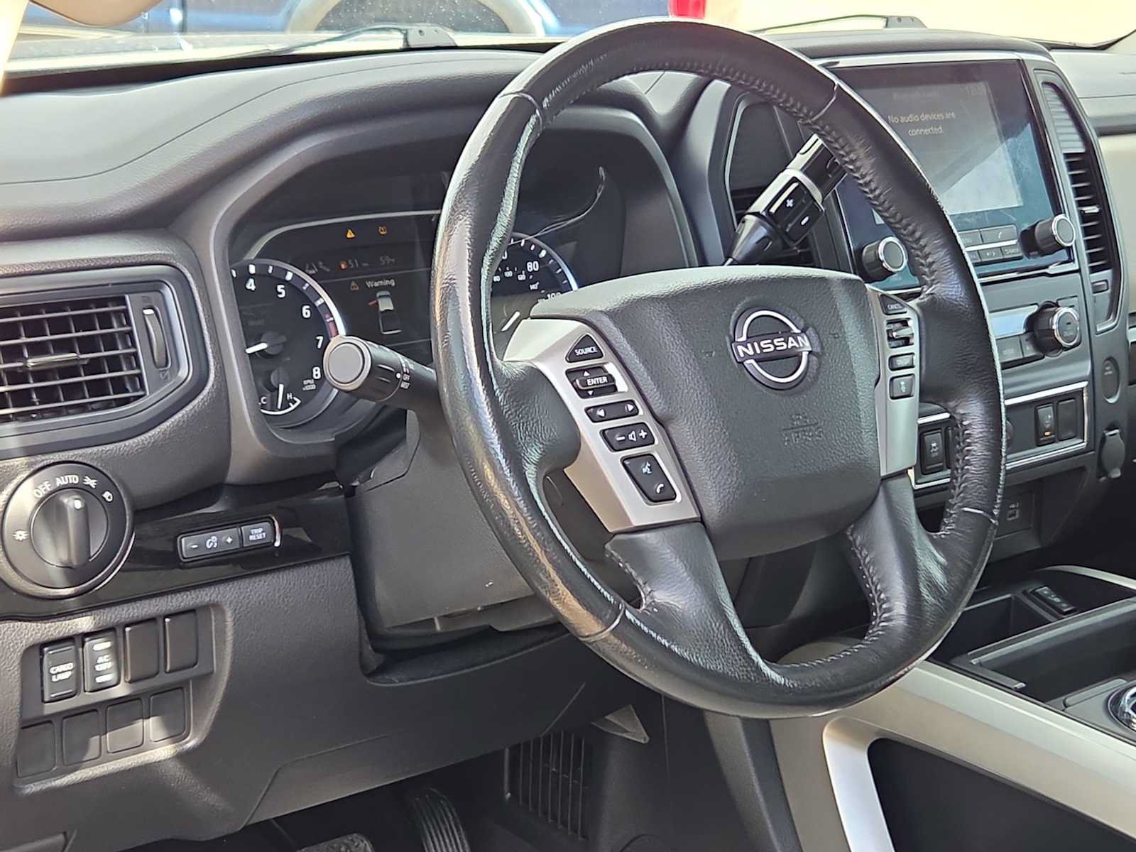Used 2023 Nissan Titan SV w/ SV Convenience Package RWD image 10