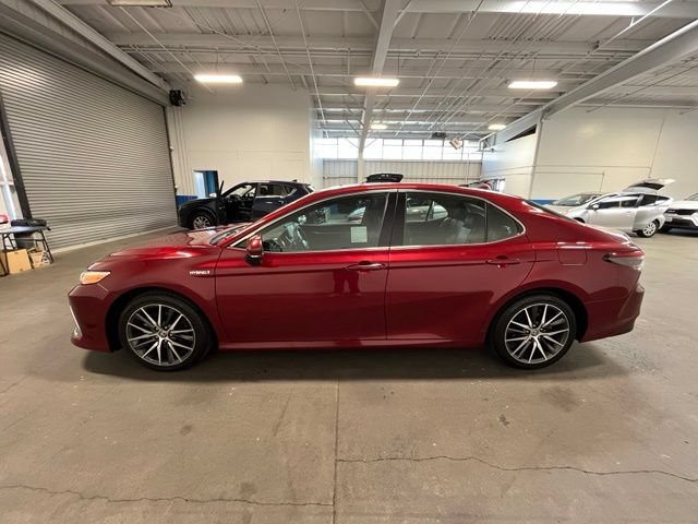 Used 2021 Toyota Camry XLE w/ Navigation Upgrade Package FWD image 6