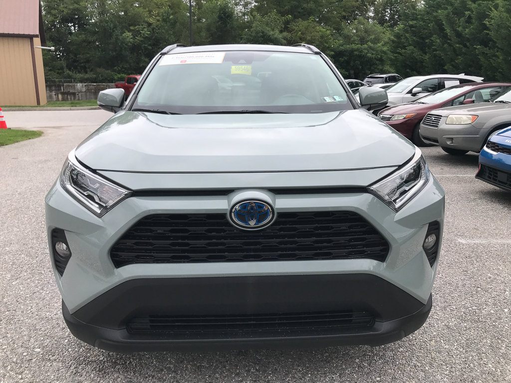 Certified 2021 Toyota RAV4 XLE Premium AWD/4WD image 3