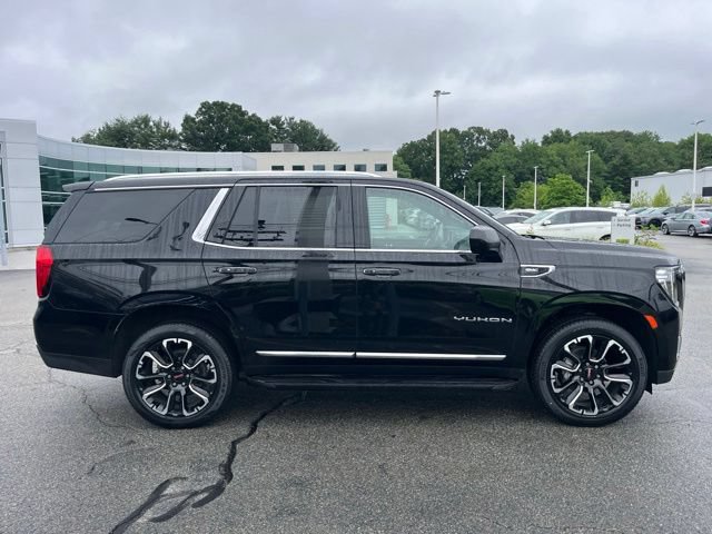 Used 2023 GMC Yukon SLT AWD/4WD image 2