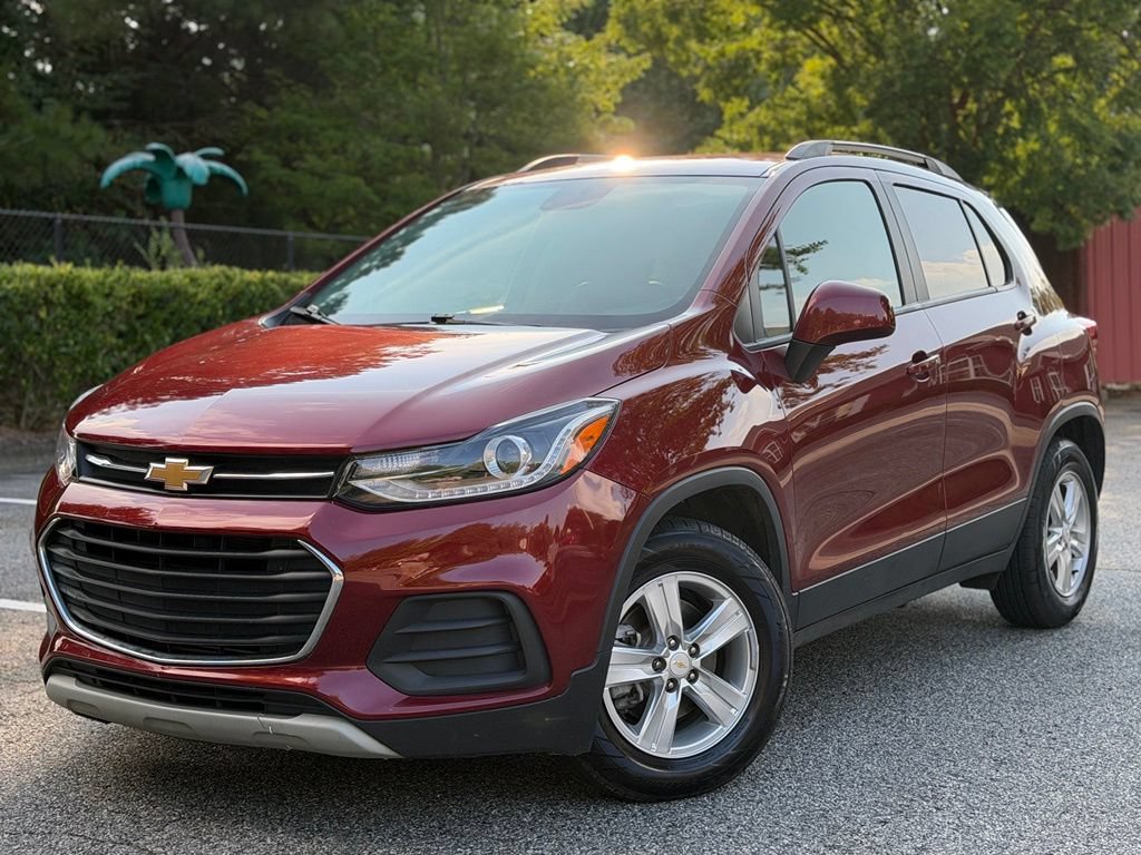 Used 2022 Chevrolet Trax LT w/ LT Convenience Package FWD image 1