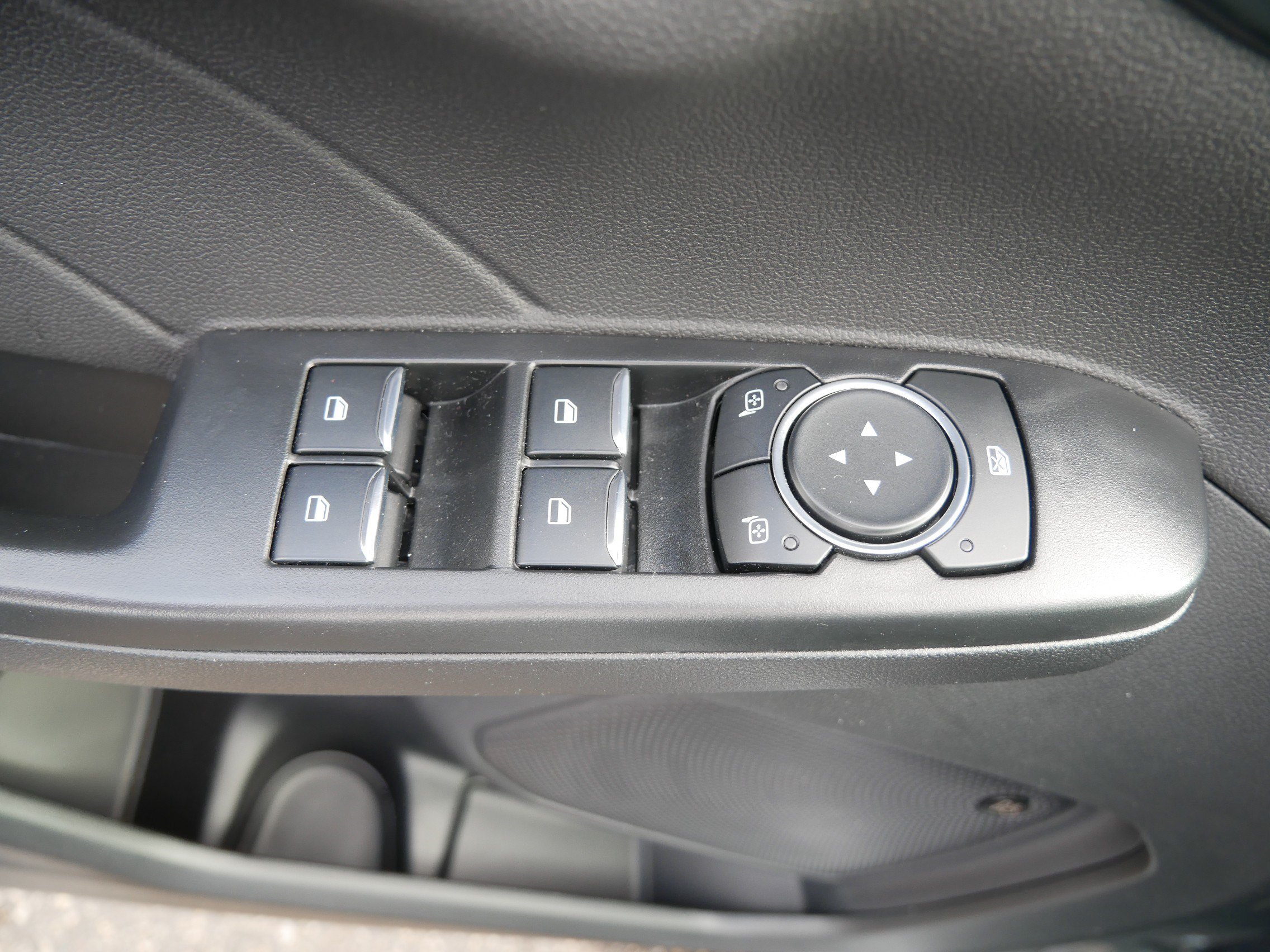 Used 2025 Ford Escape Active w/ Active Premium Tech Pack AWD/4WD image 20