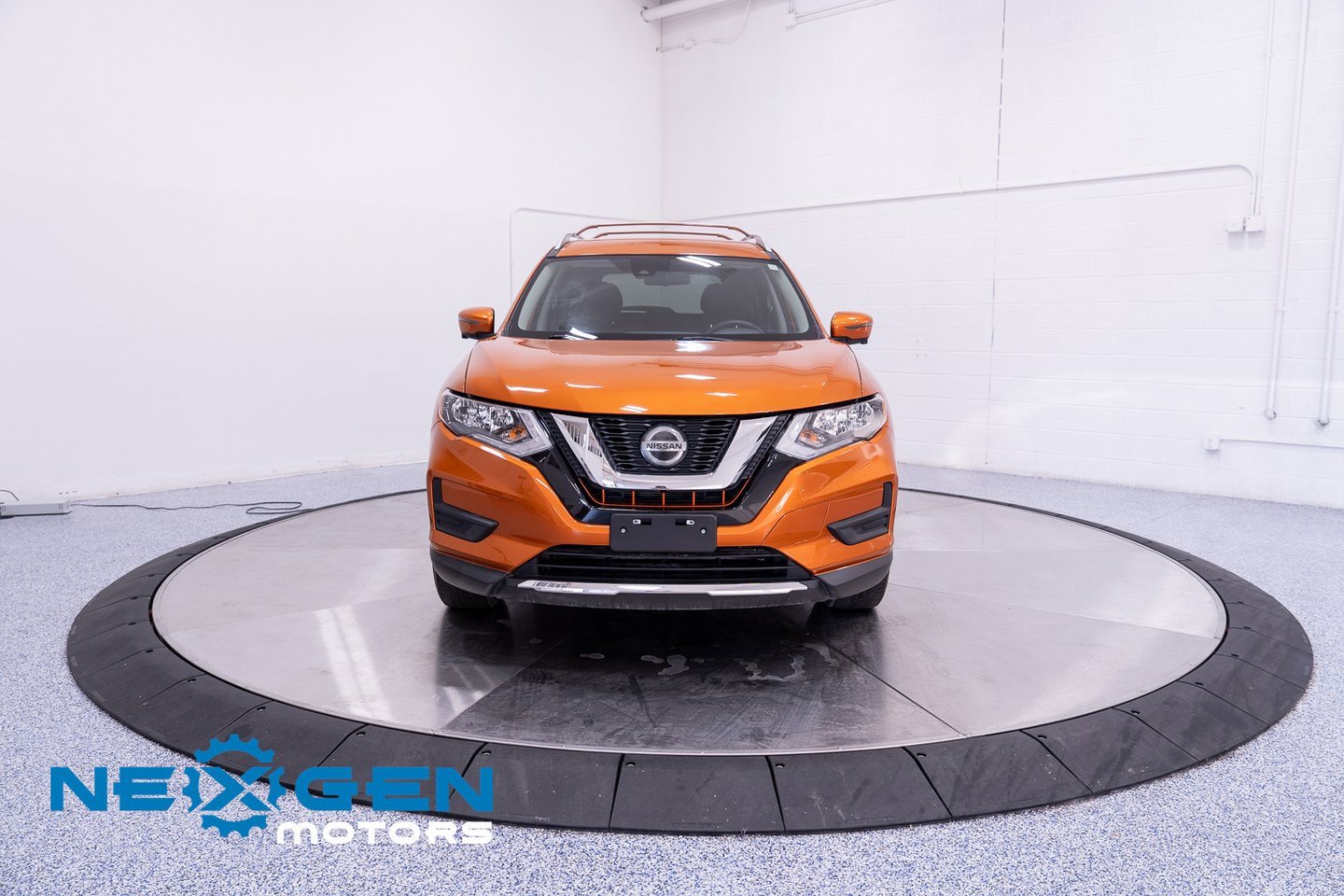 Used 2020 Nissan Rogue SV w/ Premium Package image 4