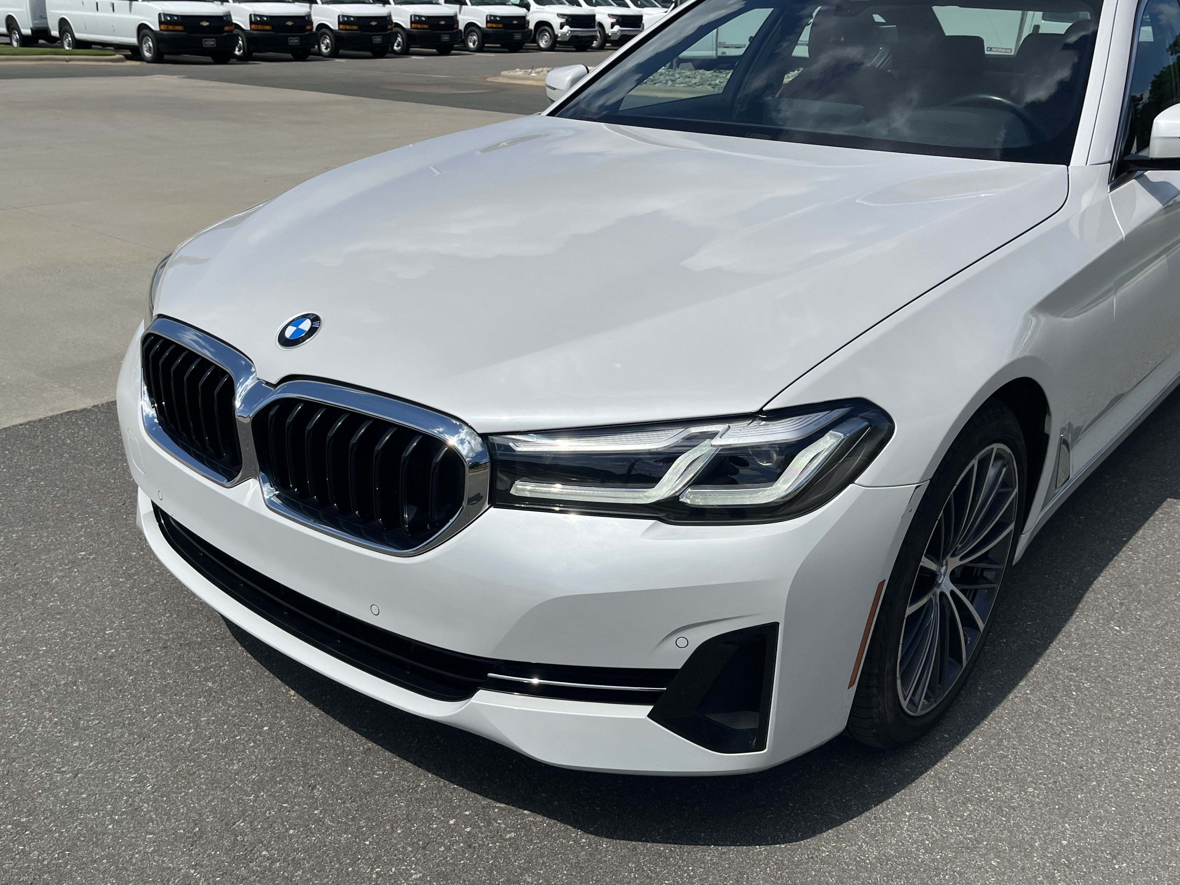 Used 2022 BMW 530i xDrive w/ Convenience Package AWD/4WD image 11