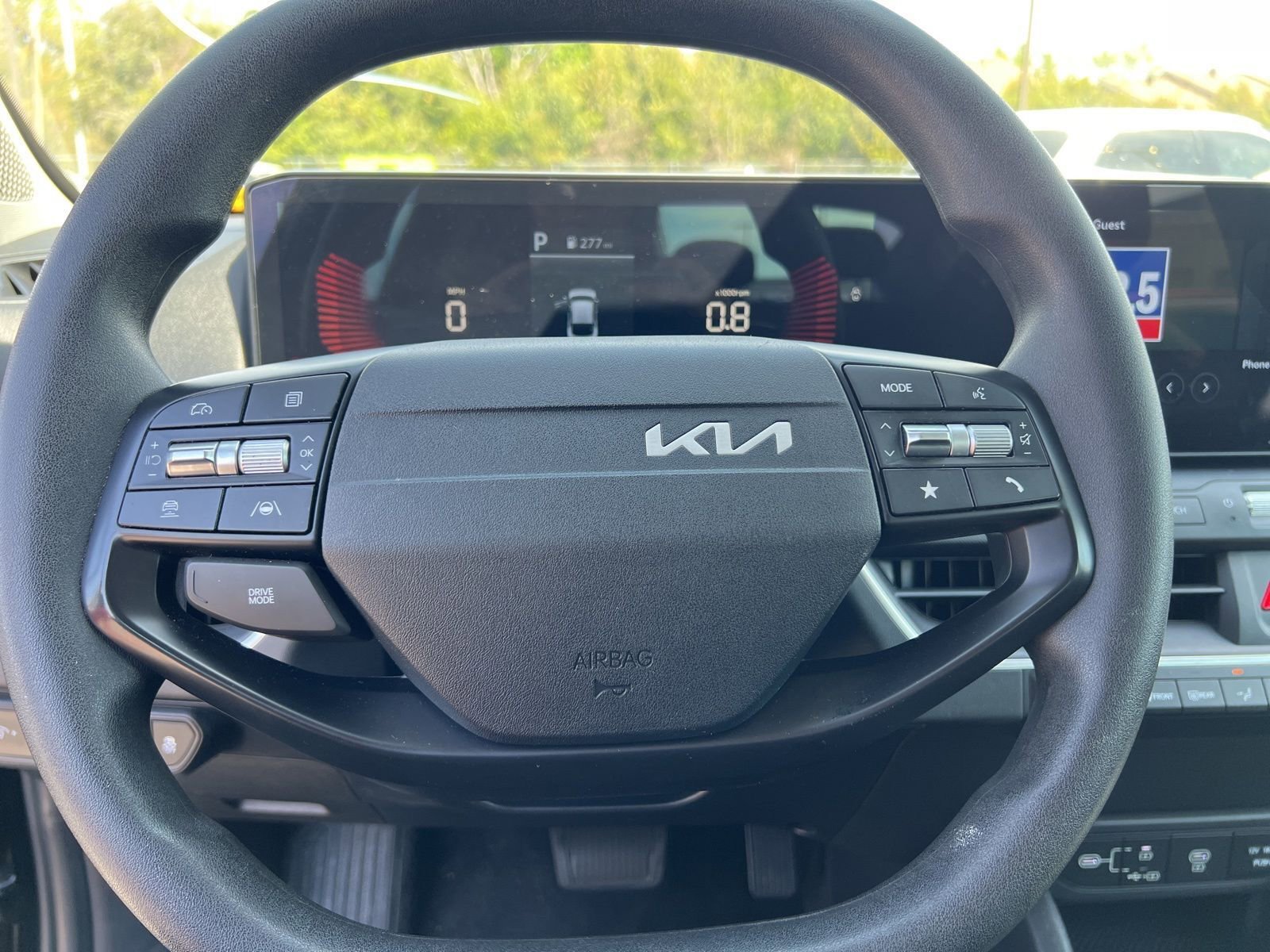 Used 2025 Kia K4 LXS image 13