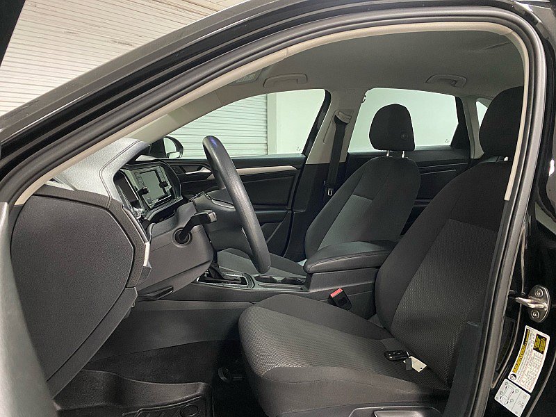 Used 2019 Volkswagen Jetta R-Line image 10