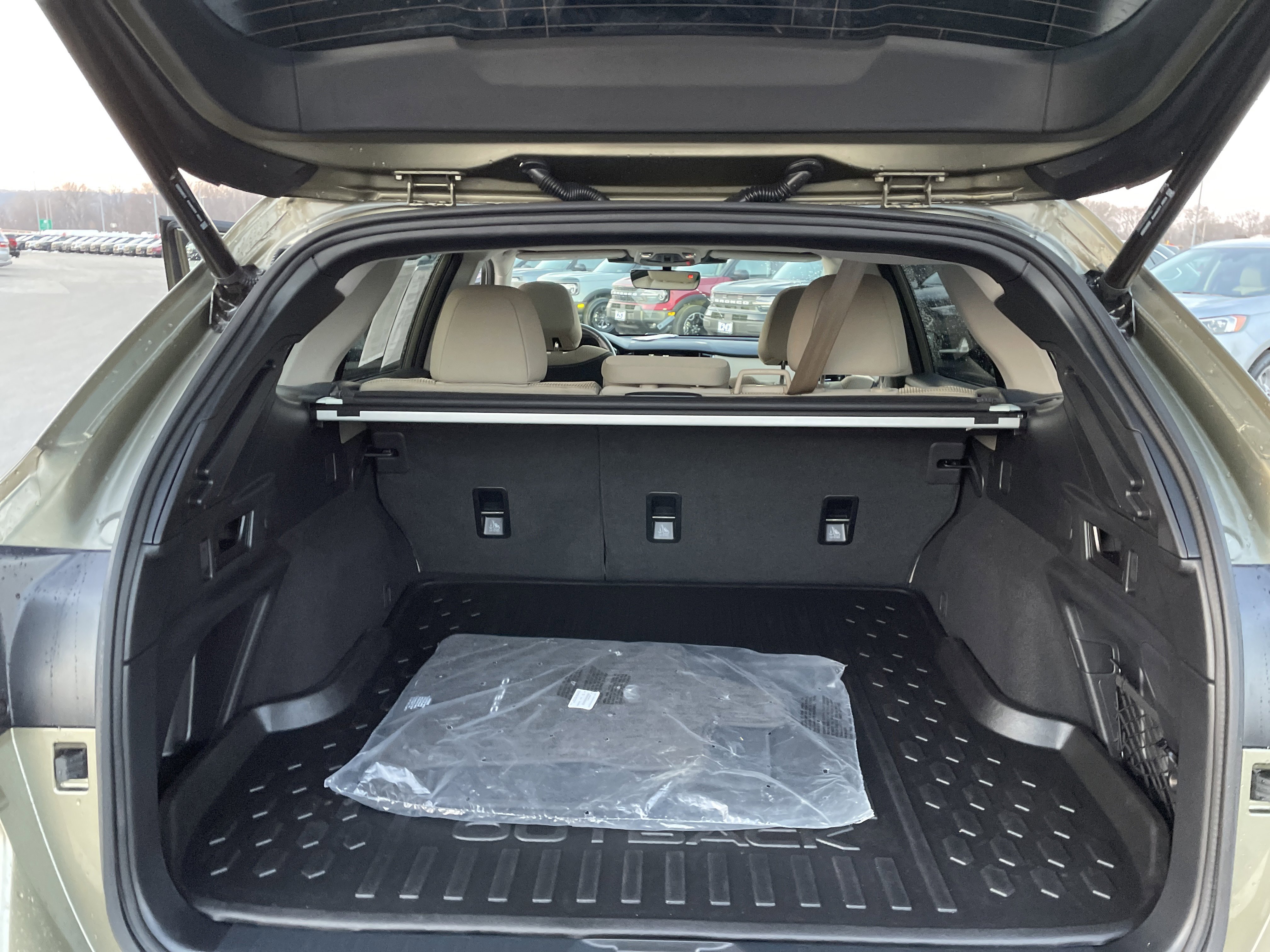 Certified 2025 Subaru Outback Premium image 15