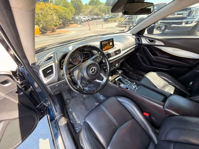 Used 2017 MAZDA MAZDA3 Touring FWD image 5