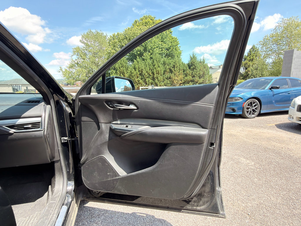 Used 2021 Cadillac XT4 Premium Luxury FWD image 14