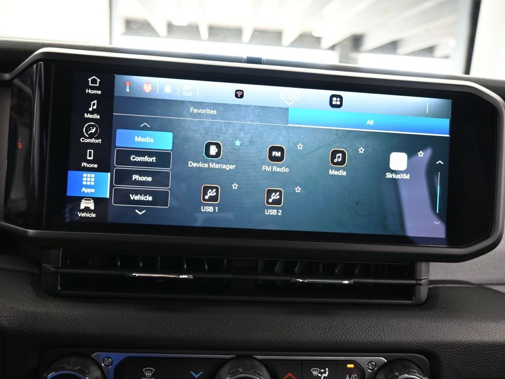 Used 2024 Jeep Gladiator Sport image 18