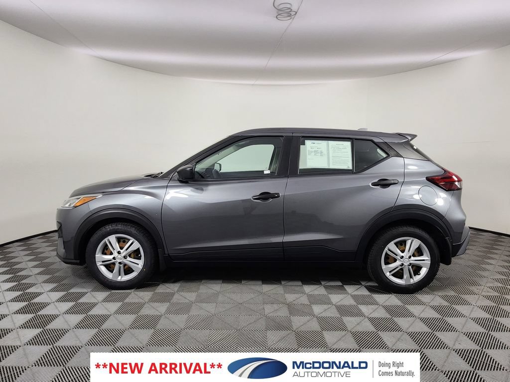 Used 2022 Nissan Kicks S FWD image 2