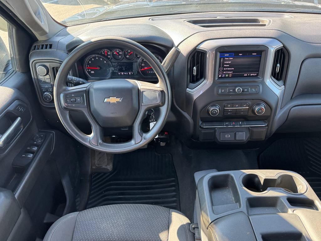 Used 2020 Chevrolet Silverado 1500 Custom w/ Custom Value Package AWD/4WD image 13