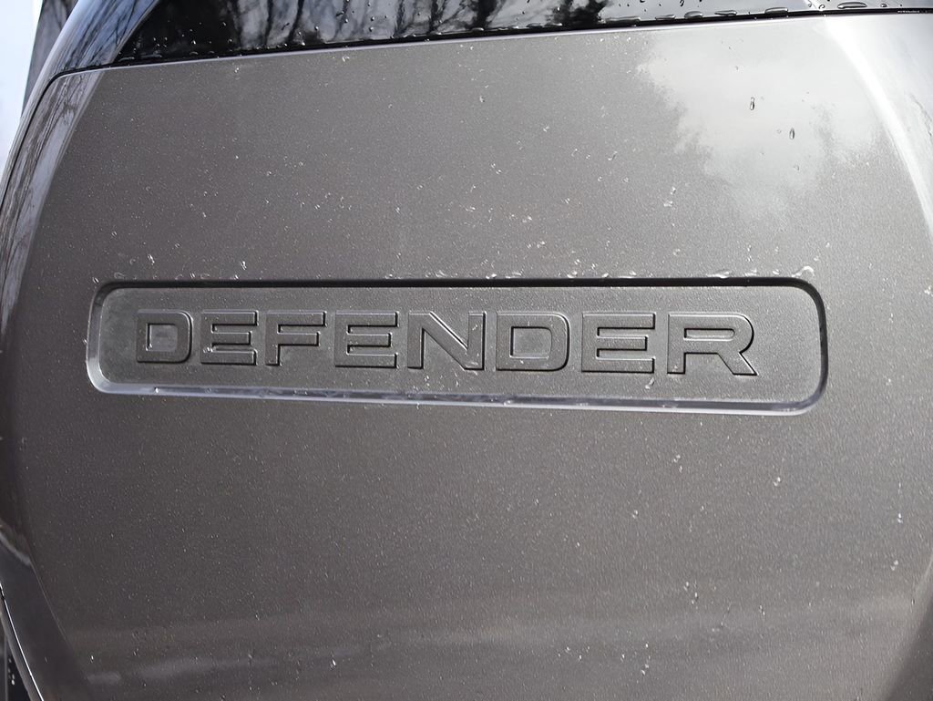 New 2026 Land Rover Defender 110 S image 8