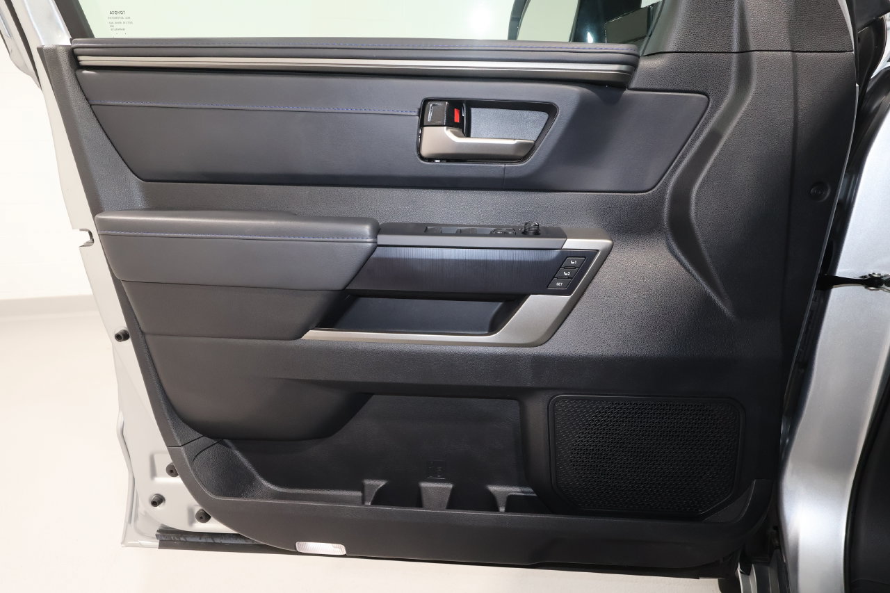 Used 2026 Toyota Sequoia Platinum AWD/4WD image 23