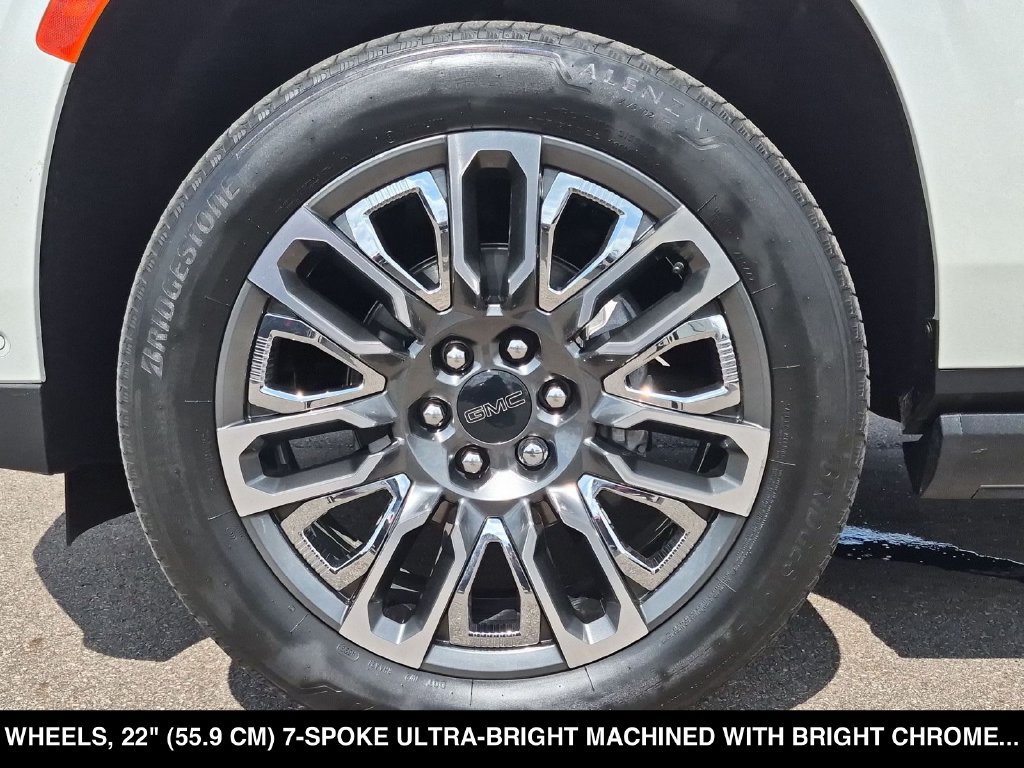 Used 2024 GMC Yukon Denali Ultimate AWD/4WD image 17