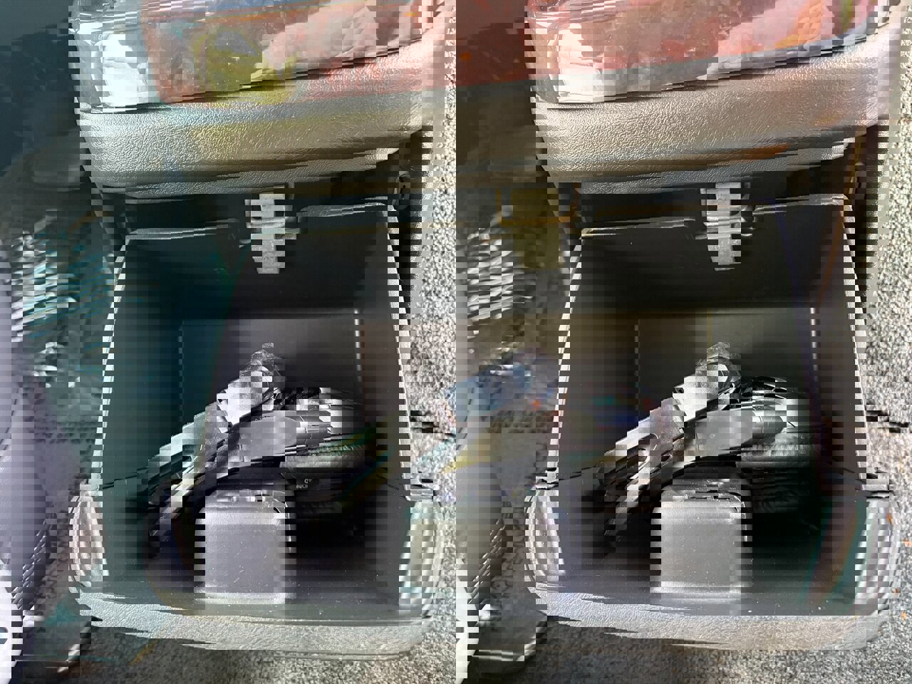 Used 2016 Chevrolet Express 2500 image 25