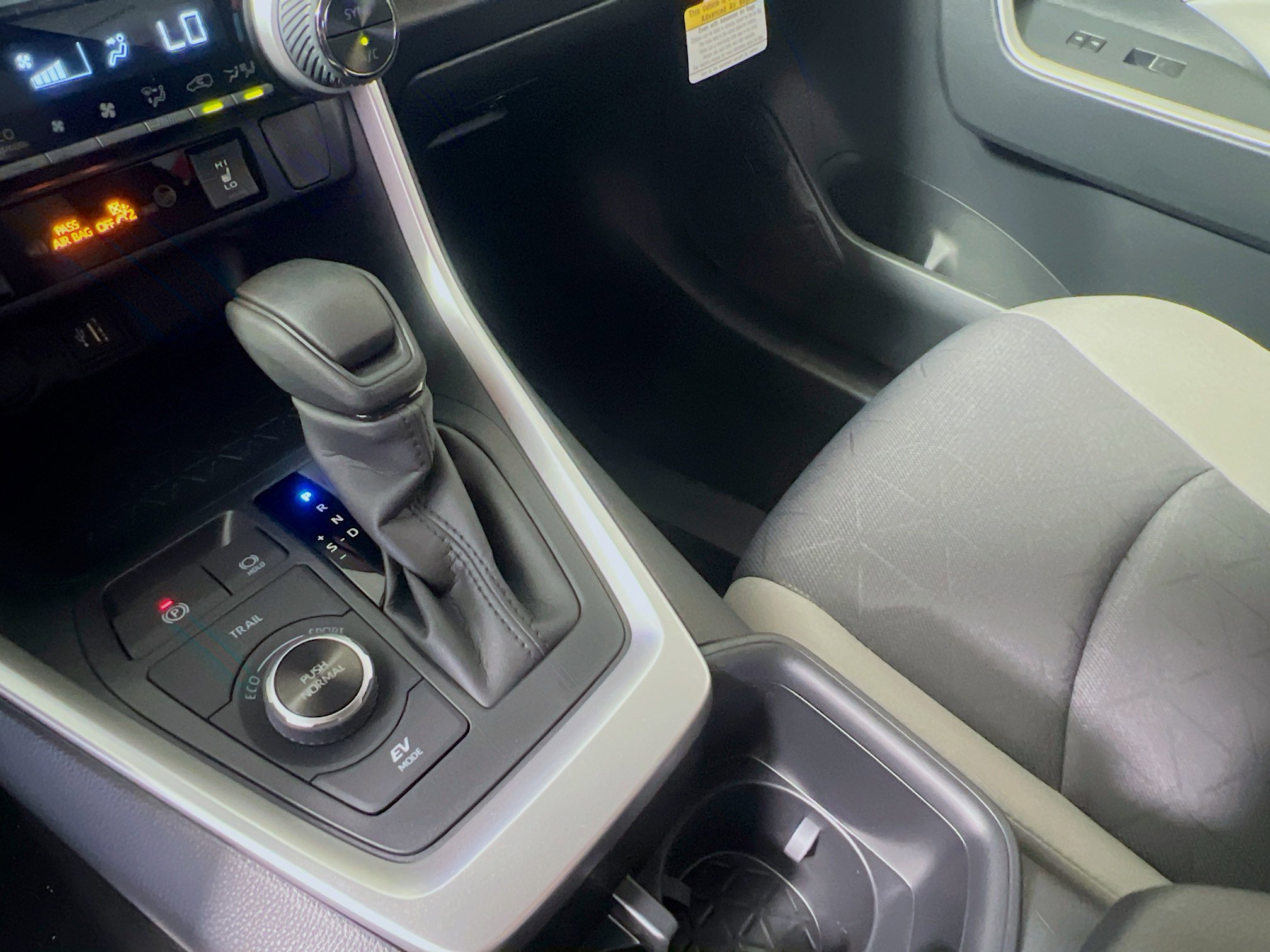 New 2025 Toyota RAV4 XLE image 26