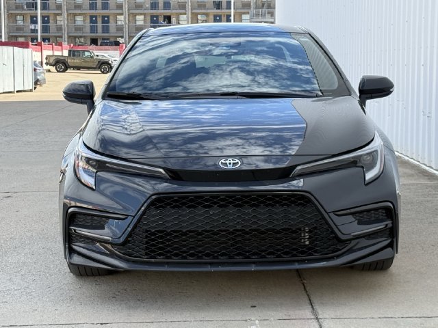 Used 2026 Toyota Corolla SE FWD image 5