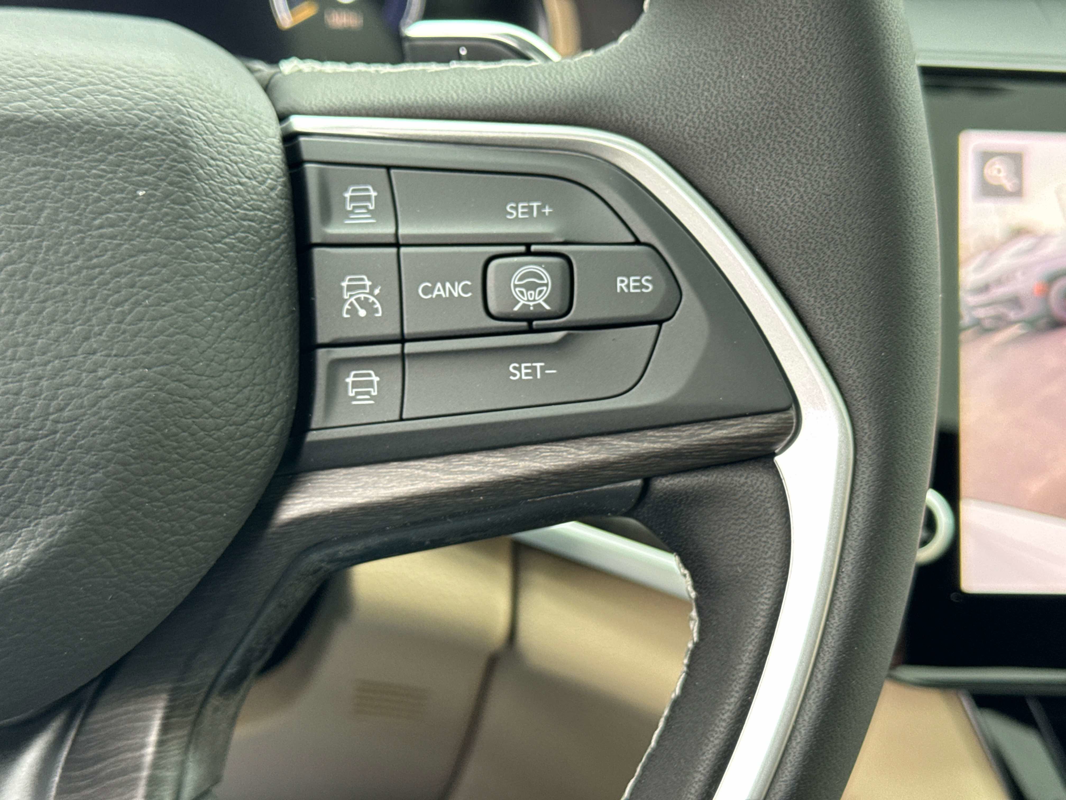 New 2026 Jeep Grand Cherokee Limited image 16