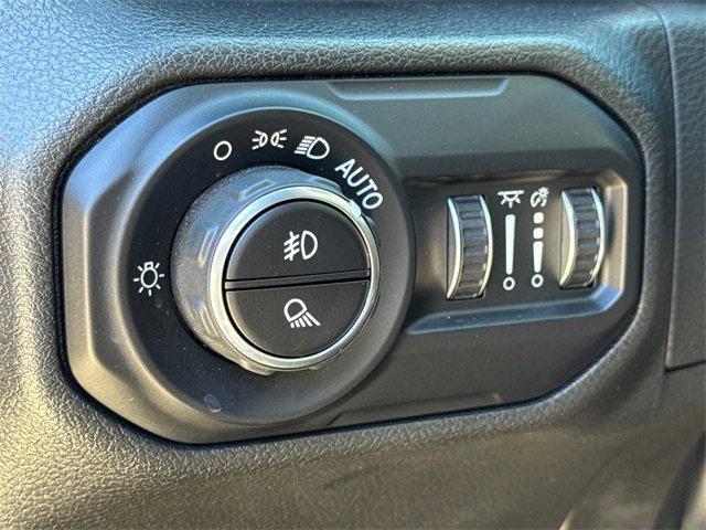 Used 2022 Jeep Gladiator Overland image 23