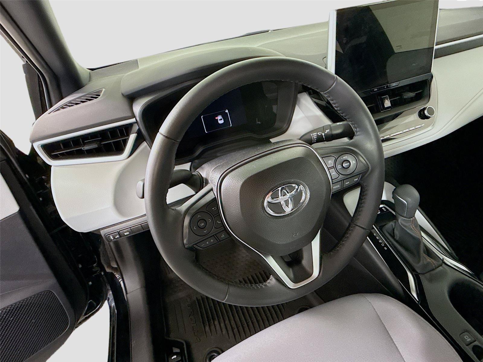 Used 2025 Toyota Corolla FX w/ Convenience Package FWD image 5