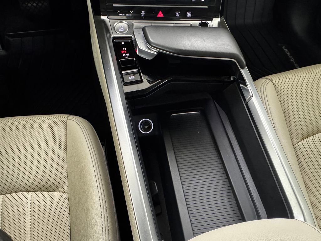 Used 2019 Audi e-tron Premium Plus image 30