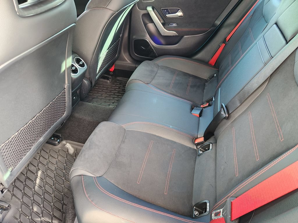 Used 2025 Mercedes-Benz CLA 35 AMG 4MATIC image 30